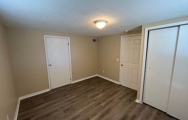 3 beds, 1 bath, $1,200