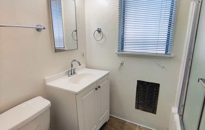 Studio, 1 bath, 500 sqft, $1,695, Unit 05