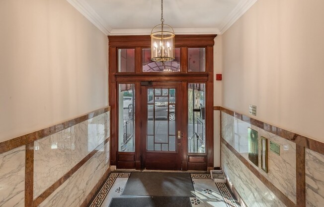 35 Queensberry St