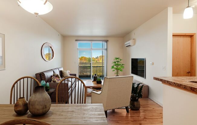 1 bed, 1 bath, 732 sqft, $1,390, Unit 318