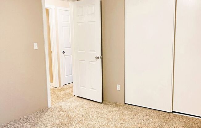 2 beds, 1 bath, 830 sqft, $1,385, Unit P-148