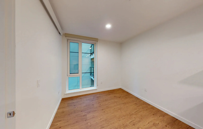 1 bed, 1 bath, 426 sqft, $1,900, Unit 614