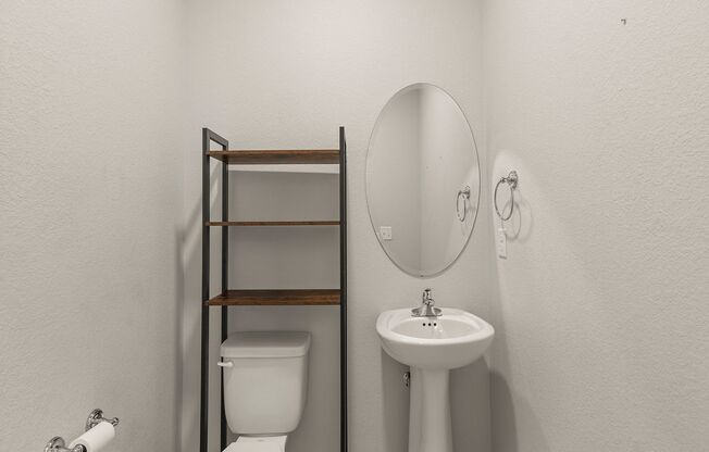 3 beds, 2.5 baths, $2,395, Unit UNIT 4
