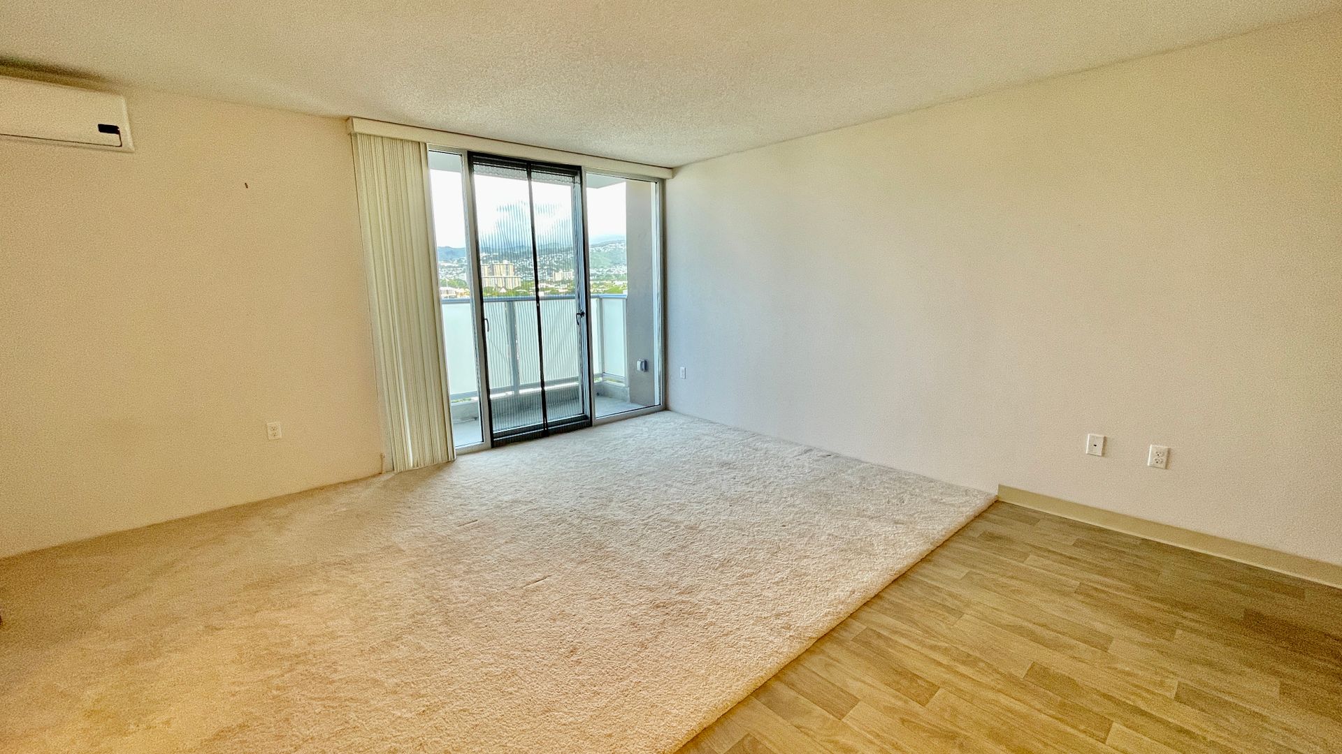 AVAILABLE OCT 1ST! 1/1/1 in 801 SOUTH ST (KAKAAKO)!! GREAT LOCATION