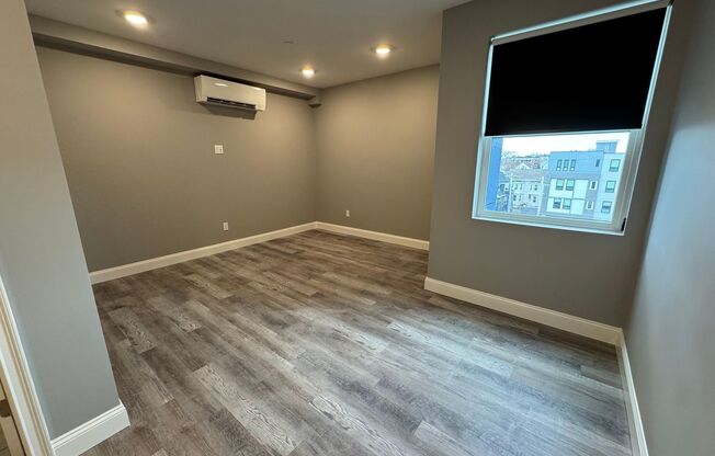 Studio, 1 bath, 349 sqft, $1,900, Unit 501