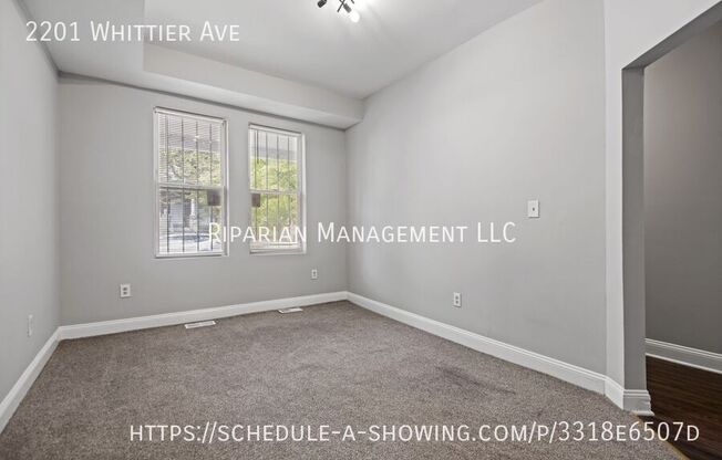 2201 WHITTIER AVE