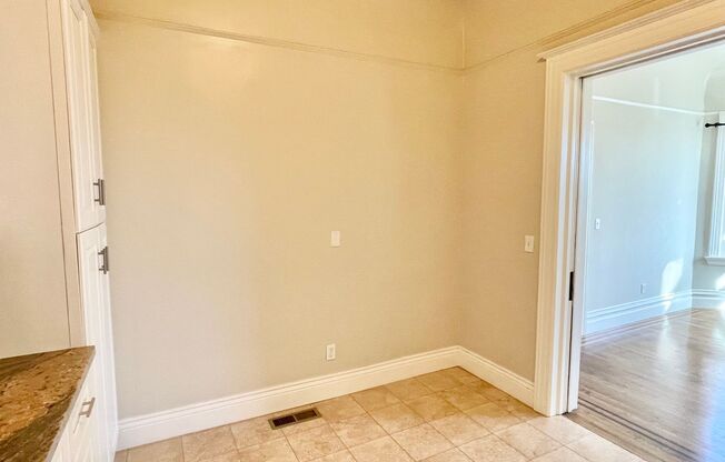 3 beds, 2.5 baths, $4,925, Unit 329 Presidio Ave