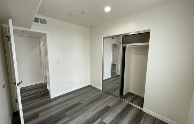 3 beds, 2 baths, 1,000 sqft, $3,795, Unit 1421B