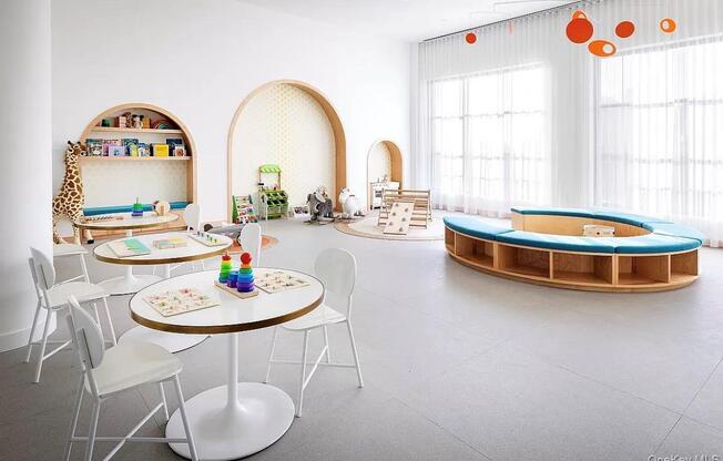 1 bed, 1 bath, 631 sqft, $5,600, Unit 15J