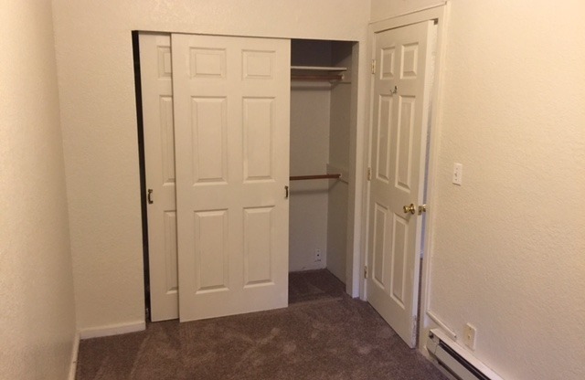 2 beds, 1 bath, 703 sqft, $995, Unit 1121-111