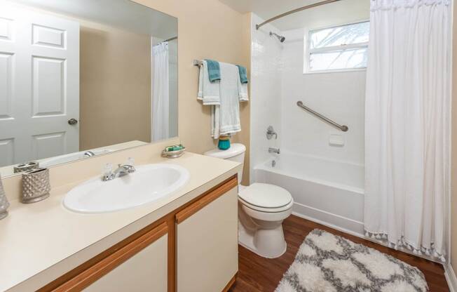 Bathroom at Lakeside Glen Apartments, Florida, 32904