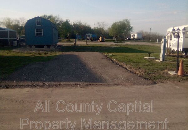 4889 North Hwy #183
