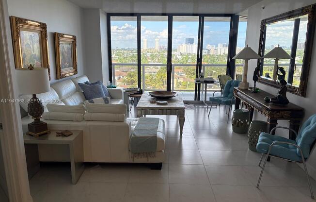 3600 YACHT CLUB DR
