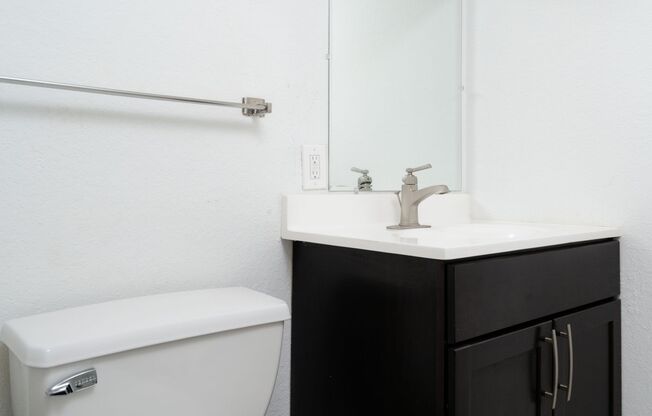 2 beds, 1.5 baths, 893 sqft, $1,495, Unit 304