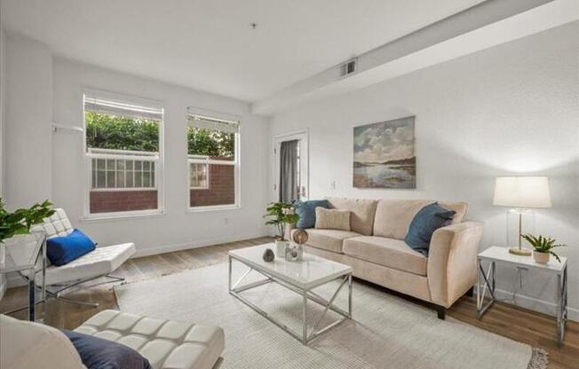 423 N 2 ST