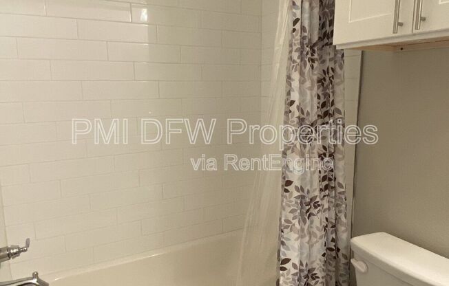 212 STONE CIR