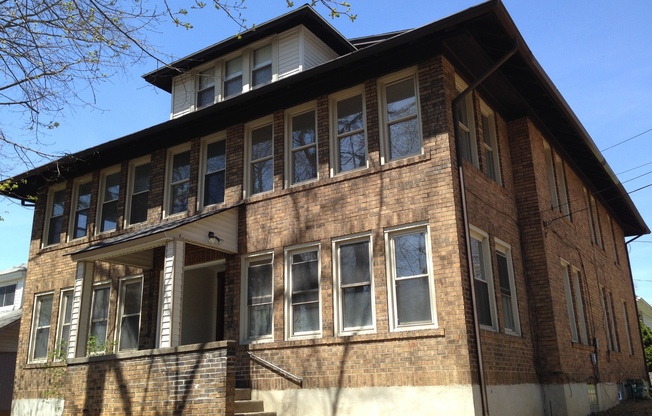 725 Washington Avenue