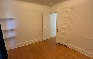 4 beds, 1 bath, 4 sqft, $1,550, Unit 2123 N 47th St