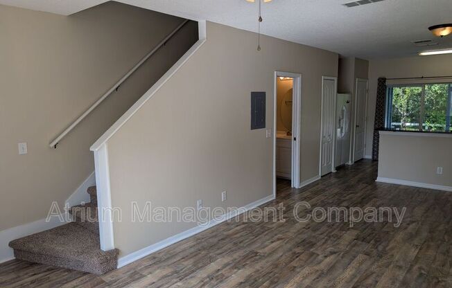404 WILTON CIR