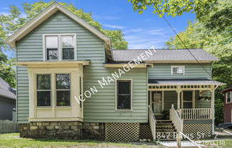842 DAVIS ST