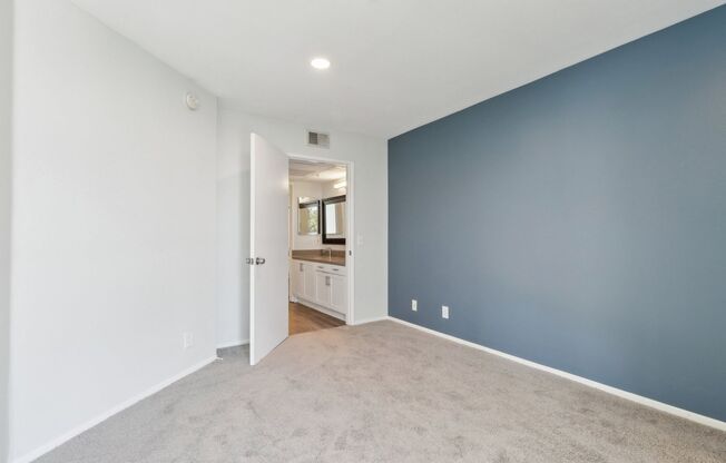 1 bed, 1 bath, 800 sqft, $2,698, Unit 103