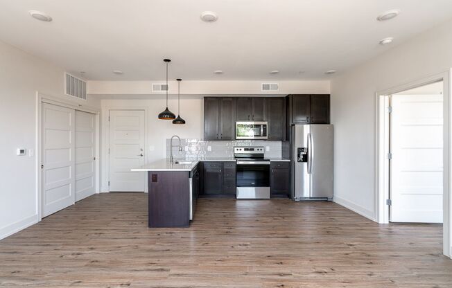 2 beds, 2 baths, $1,750, Unit 1050 N 4th St. Apt. 301