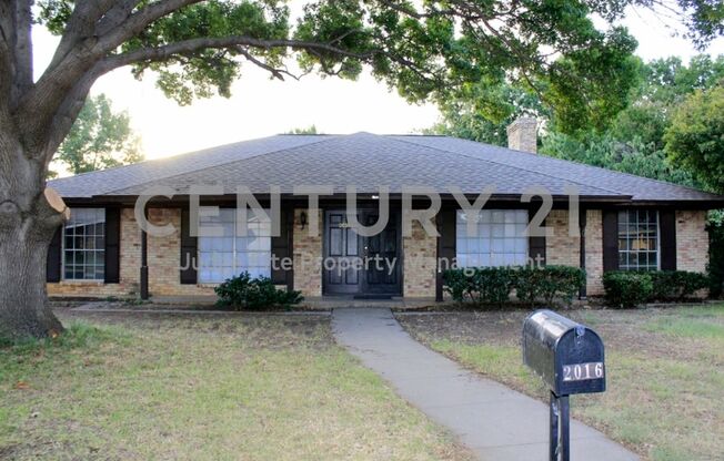 Recently Updated 3/2 in North Denton For Rent!