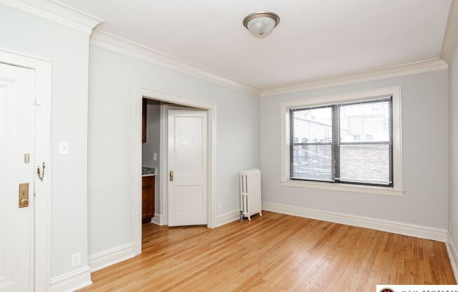 Studio, 1 bath, 226 sqft, $995, Unit 1016 1/2-12