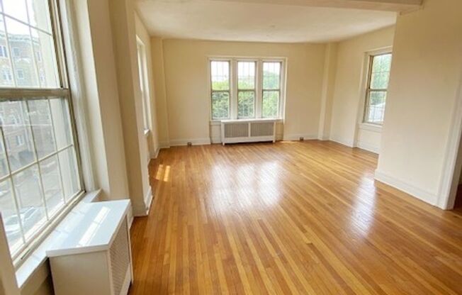 2 beds, 2 baths, 1,050 sqft, $2,050, Unit 406