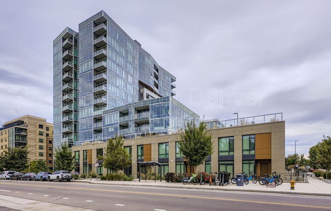 1 bed, 1.5 baths, 951 sqft, $2,300, Unit 617