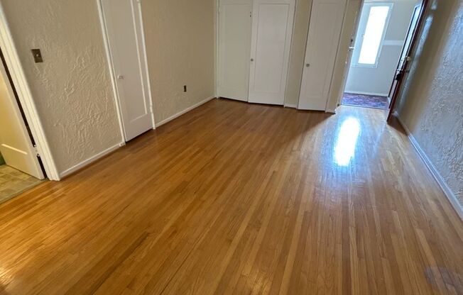 Studio, 1 bath, 420 sqft, $1,925, Unit 10