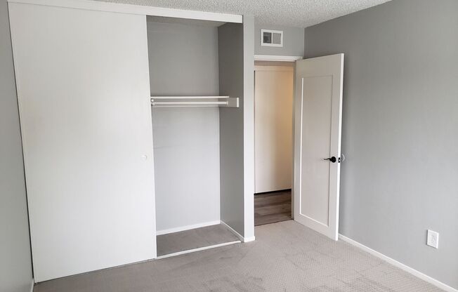2 beds, 1 bath, 980 sqft, $1,645, Unit 225