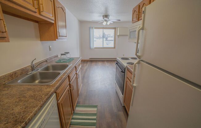 2 beds, 1 bath, 830 sqft, $780, Unit 2502-301