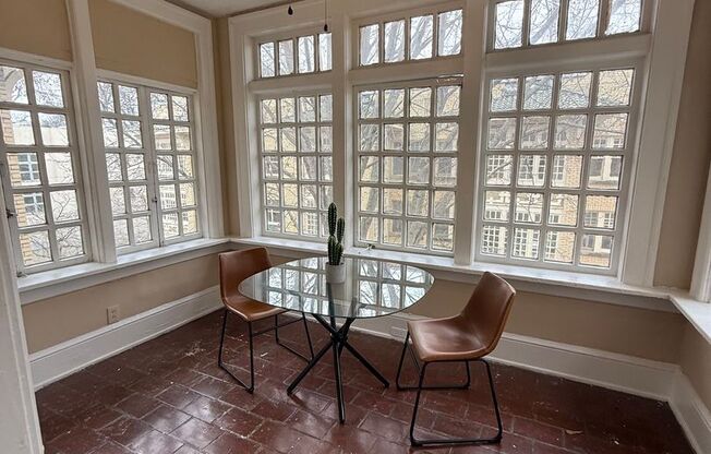 2 beds, 2 baths, 1,138 sqft, $2,695, Unit 934-06