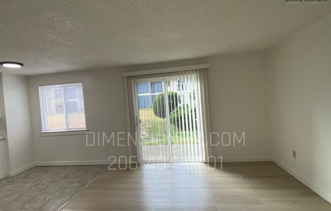 2 beds, 1 bath, 700 sqft, $1,265, Unit Unit 23