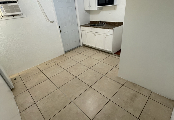1125 SW 127 CT
