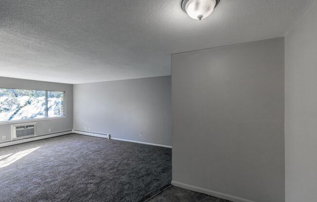 1 bed, 1 bath, 695 sqft, $825, Unit 129