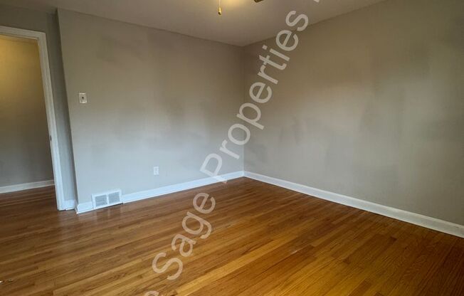 3 beds, 1 bath, $1,595