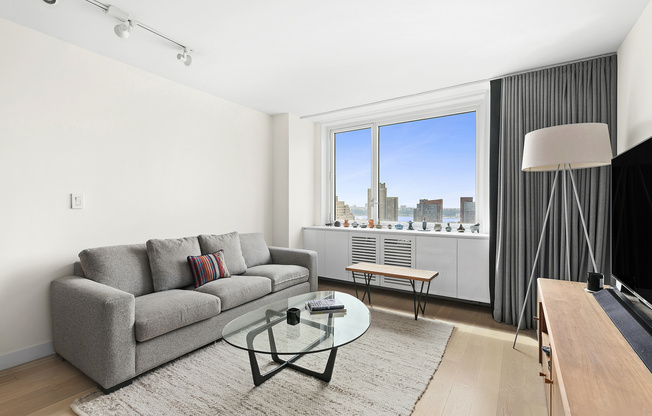 2 beds, 1 bath, 800 sqft, $6,500, Unit 23B
