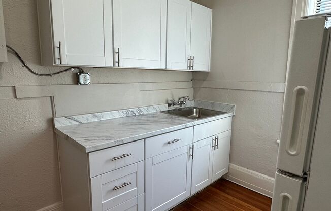 1 bed, 1 bath, 455 sqft, $1,095, Unit 307