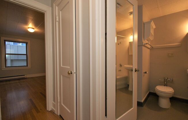 1 bed, 1 bath, 610 sqft, $1,495, Unit 214