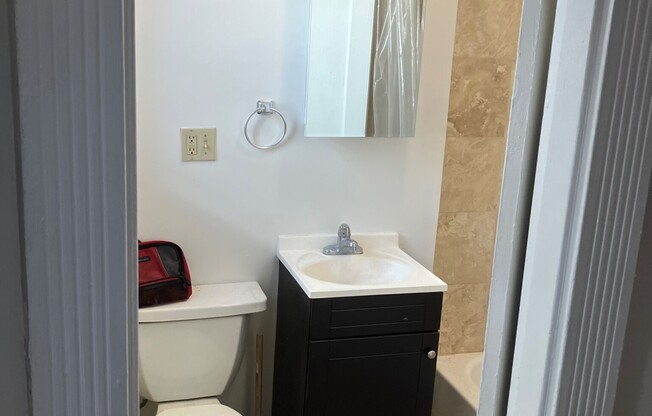 Studio, 1 bath, $2,400, Unit 38