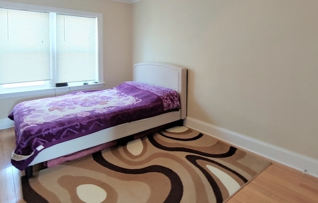 4815 N Springfield Ave