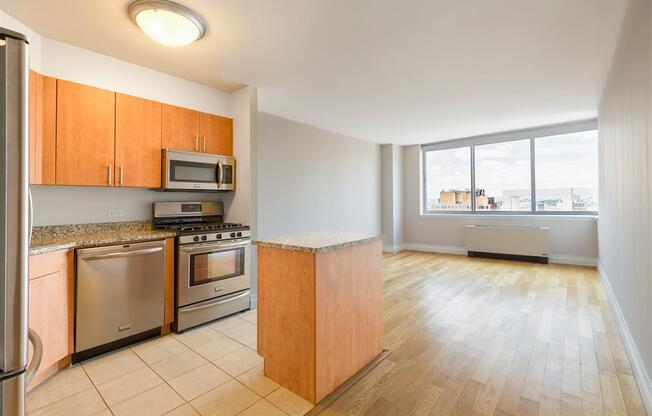 1 bed, 1 bath, 586 sqft, $6,143, Unit 29H