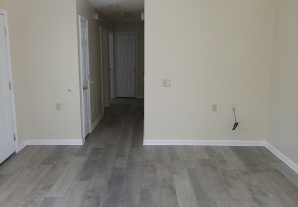 1314 MOBILE AVE