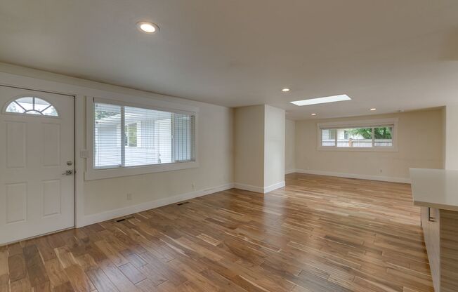 Amazing Updated Rambler in Kirkland with BIG backyard!