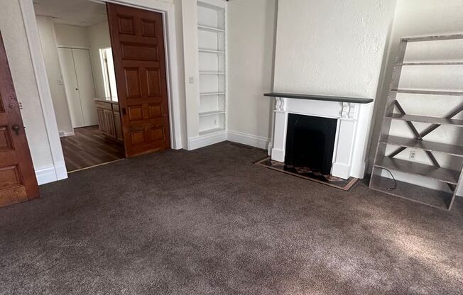 1 bed, 1 bath, $700, Unit 1 - 1