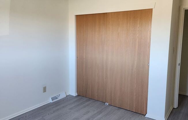 3 beds, 1.5 baths, 1,100 sqft, $1,500, Unit 3263A