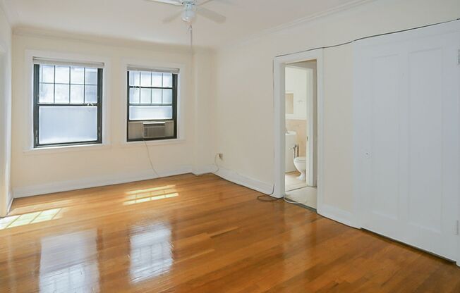 Studio, 1 bath, 423 sqft, $1,635, Unit 540-2C