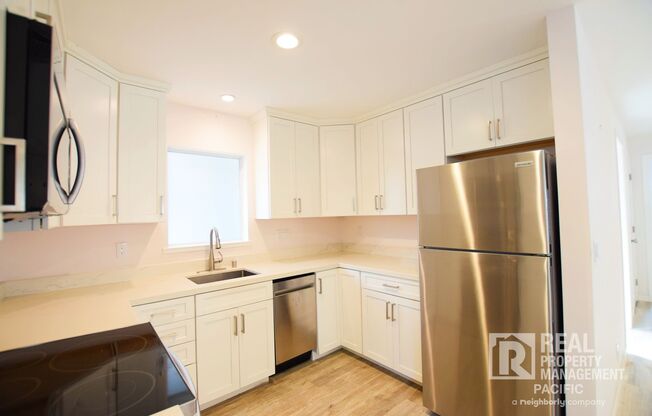 2 beds, 1 bath, $3,800, Unit Apt A